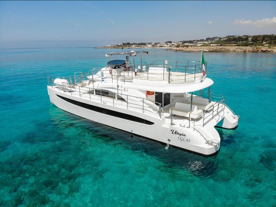 Utopia Boat Experience